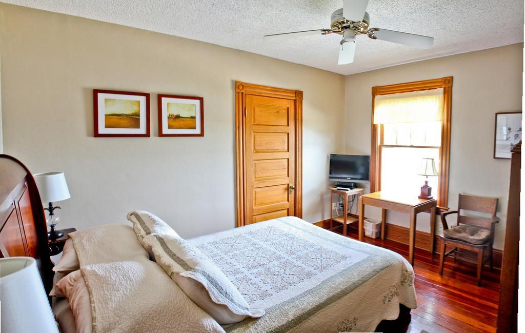 Night Swan Intracoastal Bed & Breakfast New Smyrna Beach Exterior photo