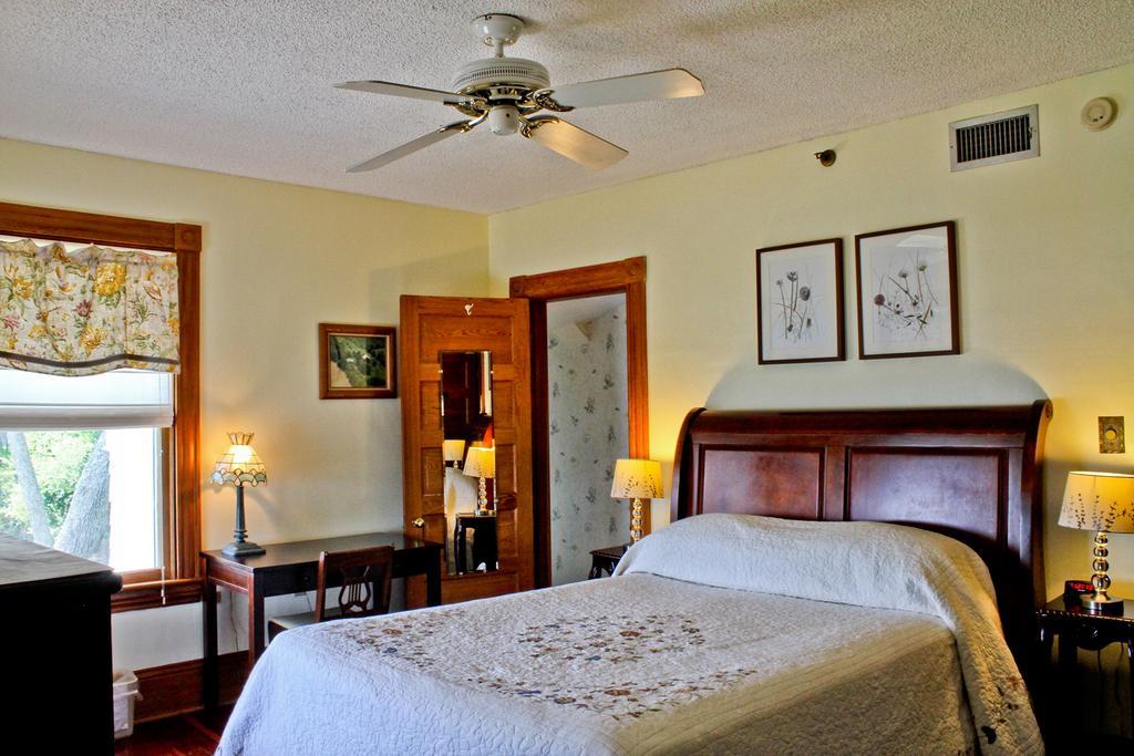 Night Swan Intracoastal Bed & Breakfast New Smyrna Beach Exterior photo