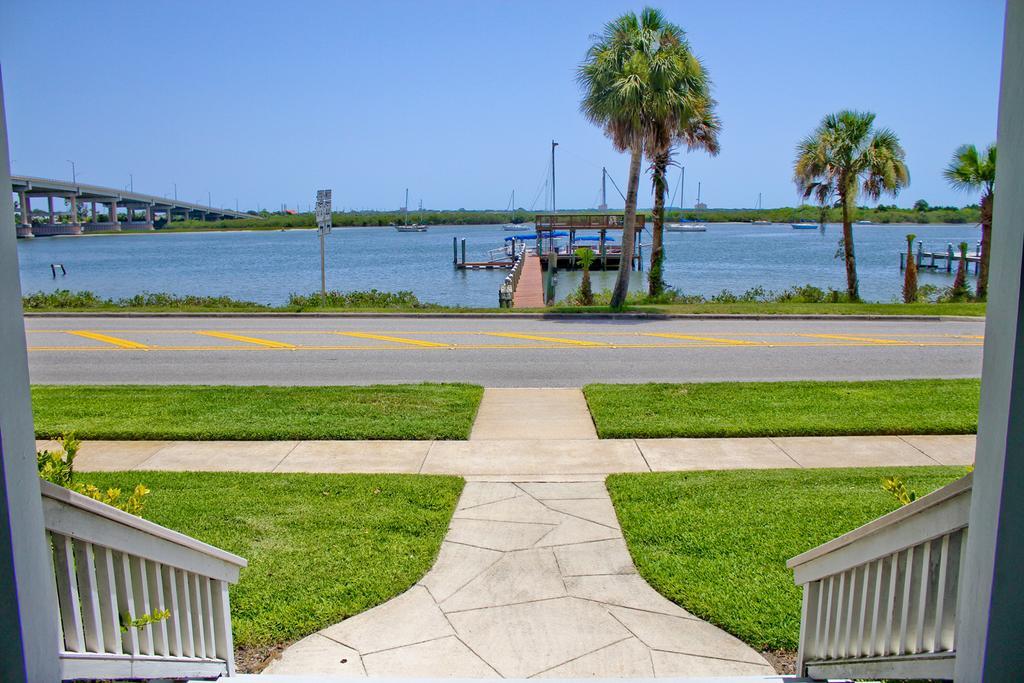 Night Swan Intracoastal Bed & Breakfast New Smyrna Beach Exterior photo