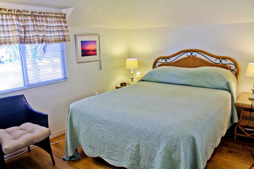 Night Swan Intracoastal Bed & Breakfast New Smyrna Beach Exterior photo