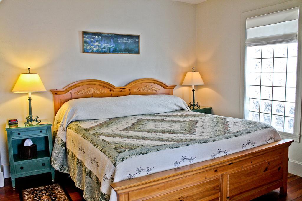Night Swan Intracoastal Bed & Breakfast New Smyrna Beach Exterior photo