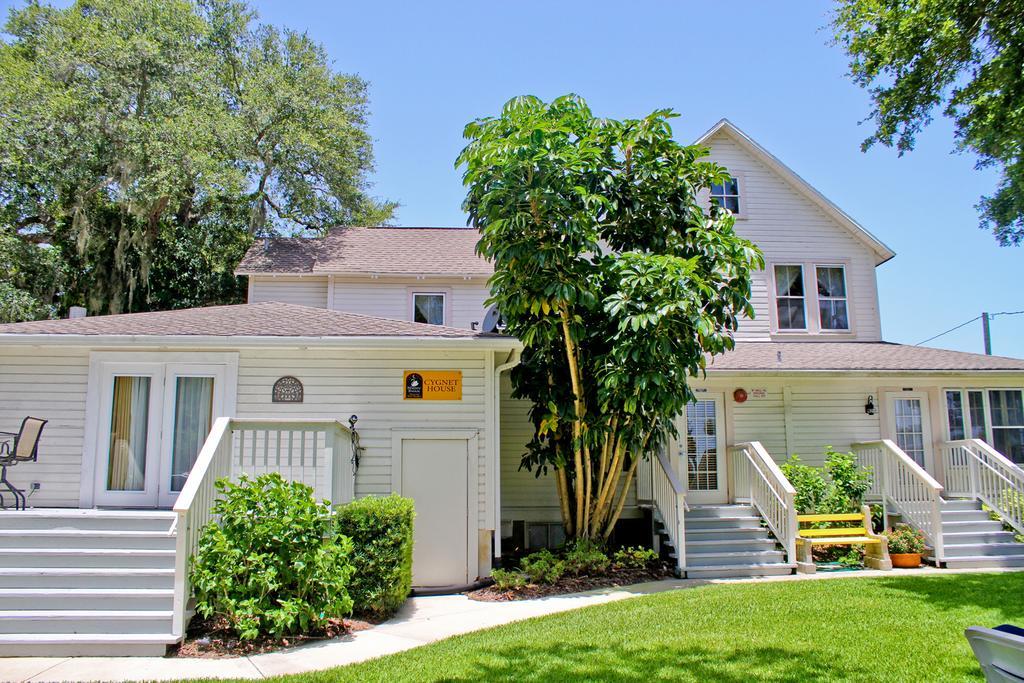 Night Swan Intracoastal Bed & Breakfast New Smyrna Beach Exterior photo