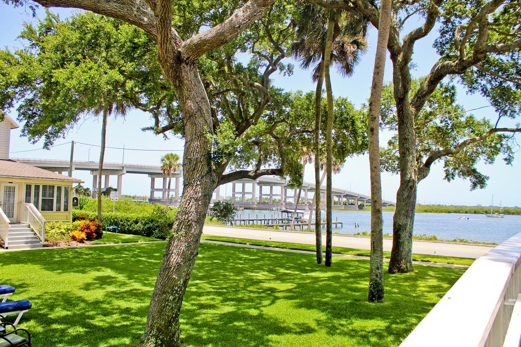 Night Swan Intracoastal Bed & Breakfast New Smyrna Beach Exterior photo