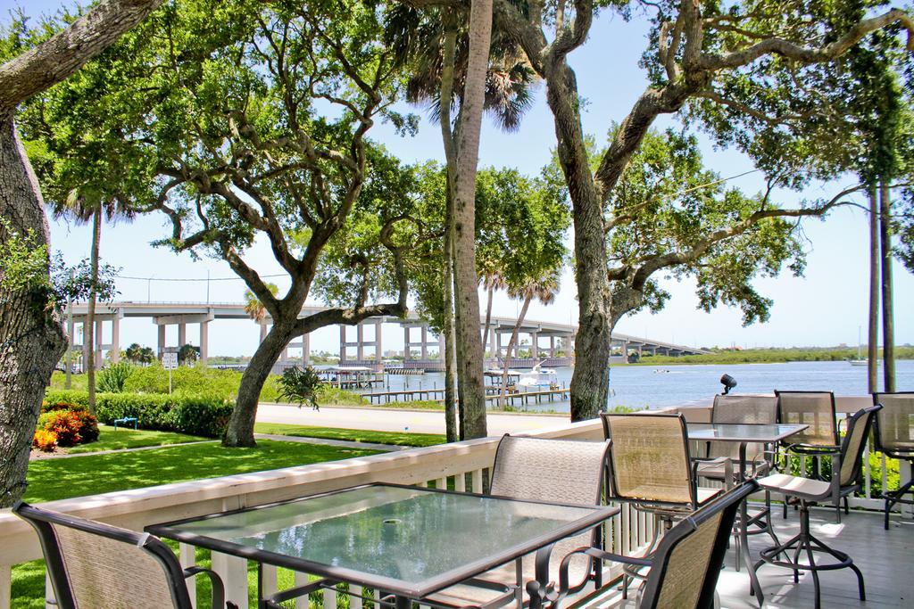 Night Swan Intracoastal Bed & Breakfast New Smyrna Beach Exterior photo